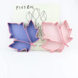 PISSEN Maple Leaf Baby Plant Plates aspirazione in Silicone stoviglie per alimenti BPA Free antiscivolo piatti per bambini piatto per l'alimentazione degli alimenti per bambini