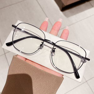 Kính mắt thời trang gọng titan siêu nhẹ, chống ánh sáng xanh, dành cho cận thị, dùng được cho cả nam và nữ - Product Image 3