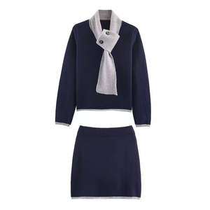 Conjunto de Punto para Mujer, Estilo Invernal, Moderno, Elegante y Versátil, con Bufanda Decorativa y Bloques de Color - Product Image 4