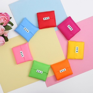 Sac à bandoulière personnalisé, écologique, réutilisable, portable, pliable, recyclable, avec motif de lettres, en tissu Oxford/Polyester - Product Image 1