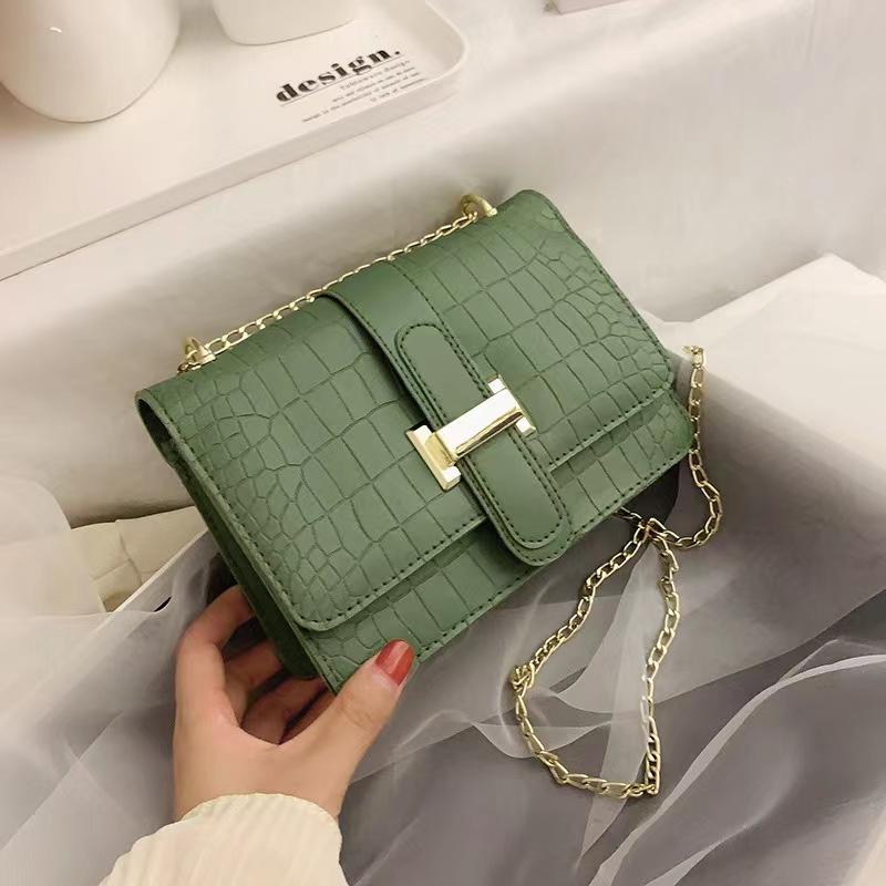 สีเขียว