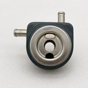 Enfriador de Aceite 1J550-37010 1C010-37010 1C010-37012 para Maquinaria de Construcción Kubota V3300 V3600 V3800 M8540 M9540 M100X M108S - Product Image 1