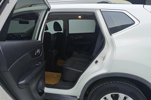 Voiture d'occasion de haute qualité <span class=keywords><strong>Nissan</strong></span> X-Trail 2014 blanche 2.0L CVT, voitures d'occasion à l'exportation - Product Image 6