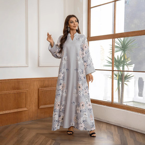 ZD031 élégant modeste décontracté imprimé fleuri perlé Robe arabe <span class=keywords><strong>Abaya</strong></span> pour les femmes saoudiennes longue Robe à col ouvert doux et <span class=keywords><strong>pas</strong></span> <span class=keywords><strong>cher</strong></span> ODM - Product Image 3