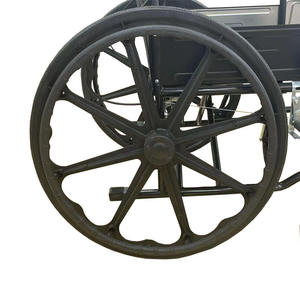 高級炭素鋼軽量調節可能なフォートレストシートリクライニング背もたれマニュアルコンモード車椅子付き - Product Image 6