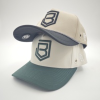 Gorra de golf deportiva Oxford de 5 paneles, MOQ bajo, OEM, perforada con láser, tela tecnológica transpirable, pieza de alto rendimiento