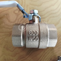 Rosca hembra de bronce 600 Válvula de bola de latón WOG con mango de cobre Control de alta temperatura OEM personalizable para agua Gas Oil