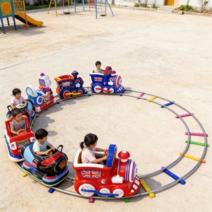 ของเล่นรางรถไฟพลาสติกที่ใช้แบตเตอรี่ประหยัดพลังงาน แบตเตอรี่ใช้งานได้ยาวนานเพื่อการเล่นที่ยาวนานขึ้น - Product Image 2