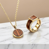 Pendentif en acier inoxydable 316L avec incrustation de bois, bord découpé au laser, profil épaissi, collier de bijoux minimaliste haut de gamme