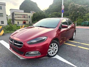 <span class=keywords><strong>Fiat</strong></span> Viaggio, Marca Italiana Economica, 1.4T LHD Automatica, 2017, Senza Incidenti, Elegante, Auto Usata Economica, Vendita all'Ingrosso per l'Africa - Product Image 2