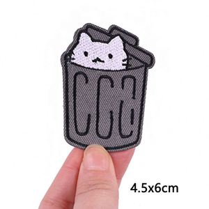 Patchs brodés animaux de dessin animé mignons à thermocoller, vente en gros, prix usine personnalisé pour vêtements et jeans - Product Image 4