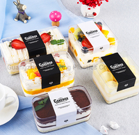 Boîtes de tasses à dessert carrées en plastique de haute qualité avec couvercles Conteneurs d'emballage de gâteau Tiramisu personnalisés Boîtes à biscuits en plastique transparent