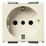เต้ารับไฟฟ้าแบบ 2P+T 16A P30 ขนาด 5.1x4.3x5.3 ซม. สำหรับติดตั้งบนผนัง - Product Image 1
