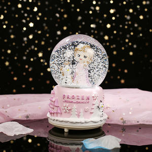 Ornamento decorativo del regalo della resina rotante della sfera di cristallo della neve della scatola di musica per le ragazze regalo di <span class=keywords><strong>natale</strong></span> per i bambini - Product Image 2