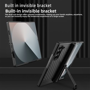 เคสอะลูมิเนียมสีทองสำหรับ Samsung Fold6 ลายลูกบาศก์ ป้องกันเต็มรูปแบบ พร้อมขาตั้ง - Product Image 2