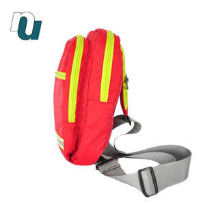 กระเป๋าสะพายข้างสีแดง รุ่นใหม่ล่าสุด ดีไซน์ทันสมัย น้ำหนักเบา เหมาะสำหรับทุกเพศ ใช้ได้ทั้งลำลองและสปอร์ต ขนาดเล็กกะทัดรัด เหมาะสำหรับพกพาในชีวิตประจำวัน - Product Image 4