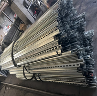 Acier perforé à angle égal de 40*40 mm pour l'assemblage sur site de rayonnages d'entrepôt de taille moyenne et petite