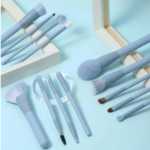 YRX Juego de 13 Brochas de Maquillaje de Madera Portátiles Azules Kabuki, Brocha Suave y Esponjosa Sintética para Bronceador, Colorete y Polvo Suelto - Product Image 1