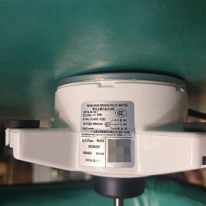Moteur sans balais DC ZKFN-35-10-7 35W 3 fils pour unité extérieure de climatiseur - Product Image 1