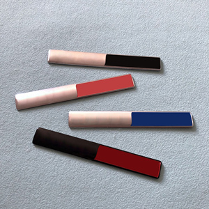 ตราสัญลักษณ์รถยนต์ทำจากโลหะรุ่นจำนวนจำกัดสติกเกอร์โลโก้ติดท้ายรถแบบอลูมิเนียมพรีเมี่ยมสติ๊กเกอร์ติดรถยนต์ออกแบบได้ตามต้องการ - Product Image 3