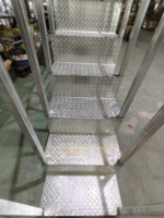 Plateforme de travail mobile industrielle en aluminium personnalisable LT avec escaliers, garde-corps de sécurité, hauteur réglable, roulettes verrouillables, garantie 1 an