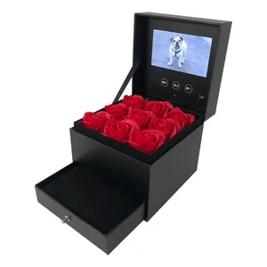 Suba su caja de rosas de flores de video con pantalla LCD para recuerdos