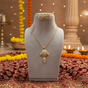 Elegante Juego de Colgante con Piedras Kundan Chapado en Oro, Joyería Tradicional India para Mujer, Colección Festiva y para Bodas - Product Image 3