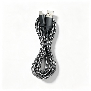 Cavo USB da Tipo A a Tipo C Intrecciato in Lega di Alluminio per Ricarica Rapida e Trasferimento Dati con Protezione Rinforzata Contro la Tensione - Product Image 1