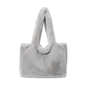 Sac carré fourré d'hiver style célébrité internet, deux poignées, mode coréenne, bandoulière en polyester - Product Image 1