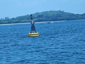 Matériau HDPE <span class=keywords><strong>Bouée</strong></span> <span class=keywords><strong>de</strong></span> quai <span class=keywords><strong>en</strong></span> plastique Ponton flottant <span class=keywords><strong>Bouée</strong></span> <span class=keywords><strong>de</strong></span> <span class=keywords><strong>sauvetage</strong></span> <span class=keywords><strong>en</strong></span> <span class=keywords><strong>mer</strong></span> Fournitures marines <span class=keywords><strong>Bouée</strong></span> flottante d'amarrage - Product Image 6