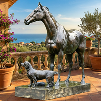 Sculpture équine en bronze sur mesure - Pose à tête abaissée, entièrement adaptée aux spécifications de votre choix