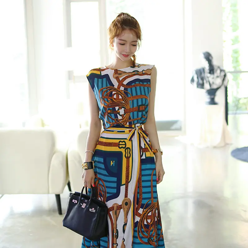 2022 hot sale women's Fashionable Color Blocking style lapel sleeveless waist stitching pleated dresses with belt