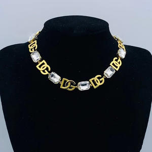 Collier de Créateur de Luxe Inspiré des Lettres DG en Or 18k Élégant et Tendance pour Femme - Product Image 3
