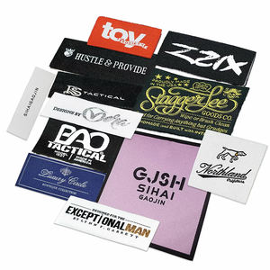 Fabricant <span class=keywords><strong>d</strong></span>'étiquettes tissées JINRUI, MOQ faible, prix bas, OEKO-TEX, tout style de pliage, conception gratuite, épreuves gratuites, étiquettes tissées pour vêtements - Product Image 2