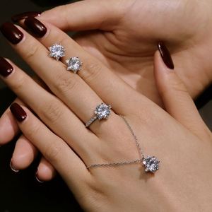 Boucles d'oreilles clous Dylam en forme de flocon de neige étincelant, 2 carats, zircone cubique 5A, pour femmes - Product Image 2