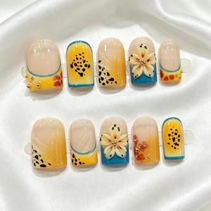 Faux Ongles Carrés à Presser Faits Main Nude Jaune Orange Turquoise French Manucure <span class=keywords><strong>Girafe</strong></span> Léopard Fleur 3D Lot <span class=keywords><strong>de</strong></span> 10 Pièces - Product Image 1