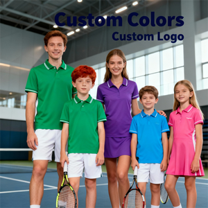Kledingset voor junioren tennis met custom geborduurd logo, klassieke vierweg stretch, ademend, top en easy move shorts. - Product Image 2