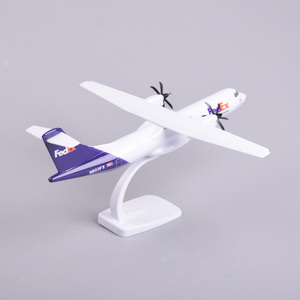 Modelo de Avión Estático <span class=keywords><strong>FedEx</strong></span> Express <span class=keywords><strong>ATR</strong></span> 72-600 de Resina a Escala 1:100 de 27 cm con Logotipo Personalizado, Regalo Corporativo Empresarial para Exhibición - Product Image 4
