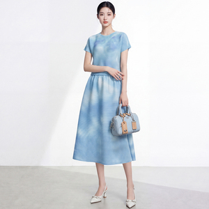 Korean Women's Casual Short Sleeve Pleated Top with Knee Length Skirt <b>Set</b> O-Neck Elegant Solid Color Breathable Eco-Friendly - Product Image 4