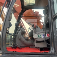 Excavatrice Hitachi Zaxis 210 d'occasion de 21 tonnes à haute efficacité, fonctionnement fluide, cabine confortable pour les travaux de construction municipale