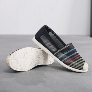 Zapatos de tela estilo Pekín con puntera de malla transpirable y rayas, suela suave antideslizante, versátiles, cómodos, casuales, de tacón plano para mujer 2026 - Product Image 2