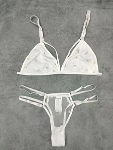 <span class=keywords><strong>Intimo</strong></span> <span class=keywords><strong>rosso</strong></span> trasparente per donne Mature Sexy Lingerie di san valentino ricamo <span class=keywords><strong>intimo</strong></span> termico mezza slip nappina - Product Image 2