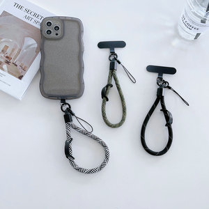 Cordon court Vivi pour téléphone portable, en polyester et nylon, dragonne de poignet durable, élégante et personnalisable pour téléphones mobiles - Product Image 3
