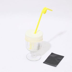 Tapa de silicona para bebidas con diseño personalizado y logo, cubierta de látex para vasos, condón para bebidas - Product Image 4