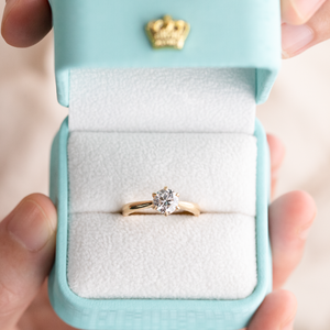 Bague <span class=keywords><strong>Solitaire</strong></span> Classique en Or 18K avec Diamant de Laboratoire <span class=keywords><strong>1</strong></span> <span class=keywords><strong>Carat</strong></span> D VS1 Taille Brillant Certifié IGI pour Femme – Idéale Fiançailles et Mariage – Offre Spéciale - Product Image 5