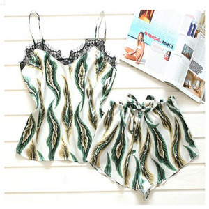 Conjunto de dos piezas de ropa de estar por casa de imitación de seda negra, estilo europeo y americano, a la moda y cómodo, al por mayor. - Product Image 1