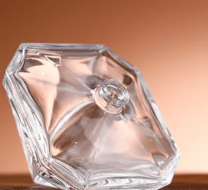 Frasco de perfume transparente para venda por atacado, frasco vazio de vidro em formato de triângulo, perfume exclusivo de luxo de 70ml