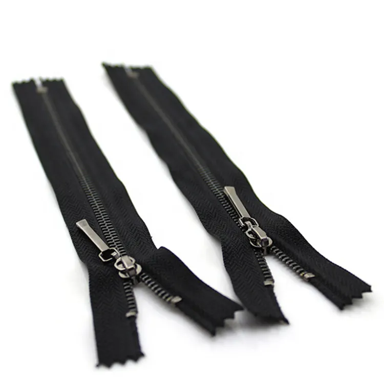 Factory Price Metal Zipper 3# 5# 8# 10# Brass Aluminum Long Chain Black Nickle Metal Zipper