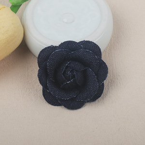 2023 गर्म बिक्री के लिए छोटे आकार 3.5 सेमी डेनिम कपड़े गुलाब कैमेलिया हस्तनिर्मित फूलों के सामान - Product Image 4