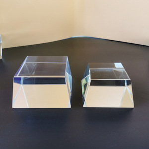 <span class=keywords><strong>Base</strong></span> rotonda trapezoidale nera trasparente in cristallo per la MH-TF0269 dei trofei - Product Image 2